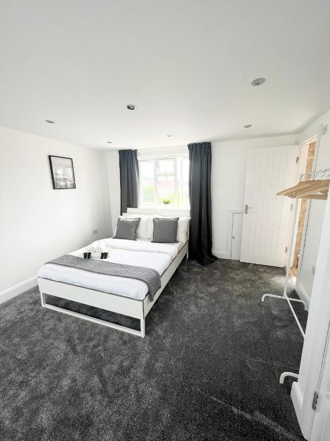 Stunning Flat In Greater London Exterior photo