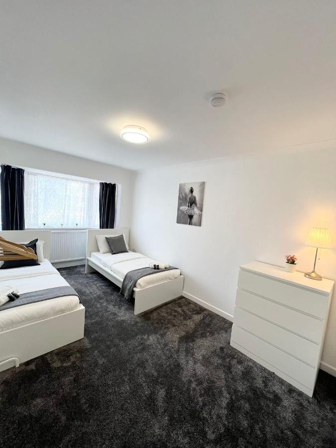 Stunning Flat In Greater London Exterior photo